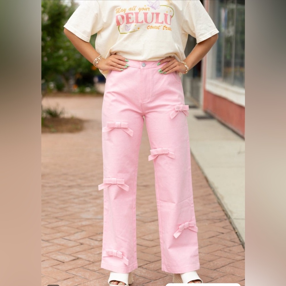 Lina - Pink wide Leg Bow Jeans size Medium
